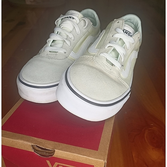 VANS Old Skool banana yellow *size women's US 6 NEW IN BOX* - Picture 3 of 8